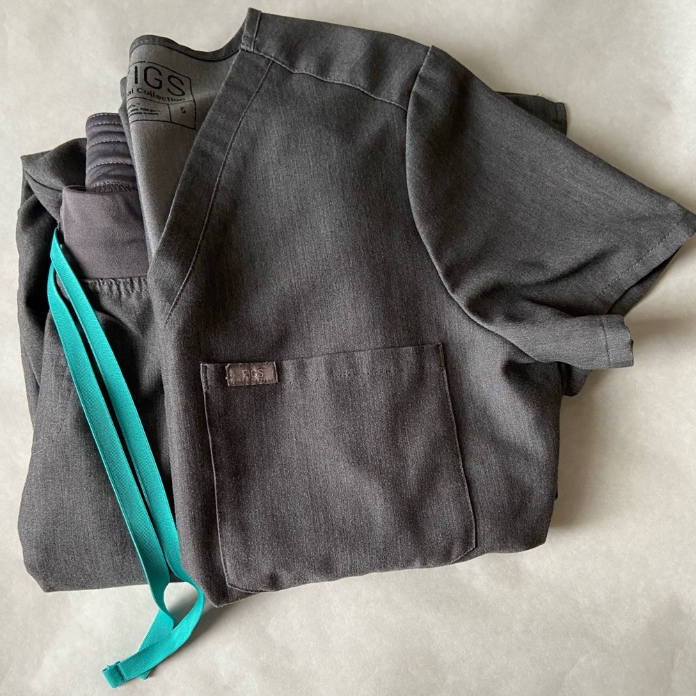 FIGS gray scrubs set